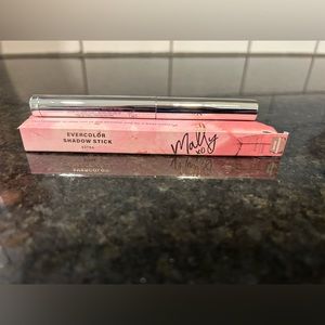 Mally XO shimmering mauve Evercolor shadow stick